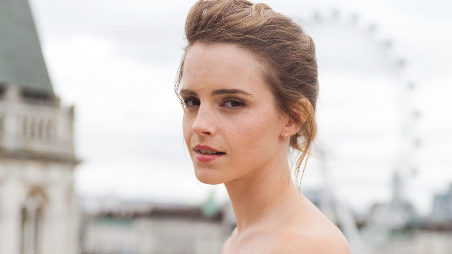 “白色冰原:世界最极端赛段中的速夺瞬间”,白色冰川